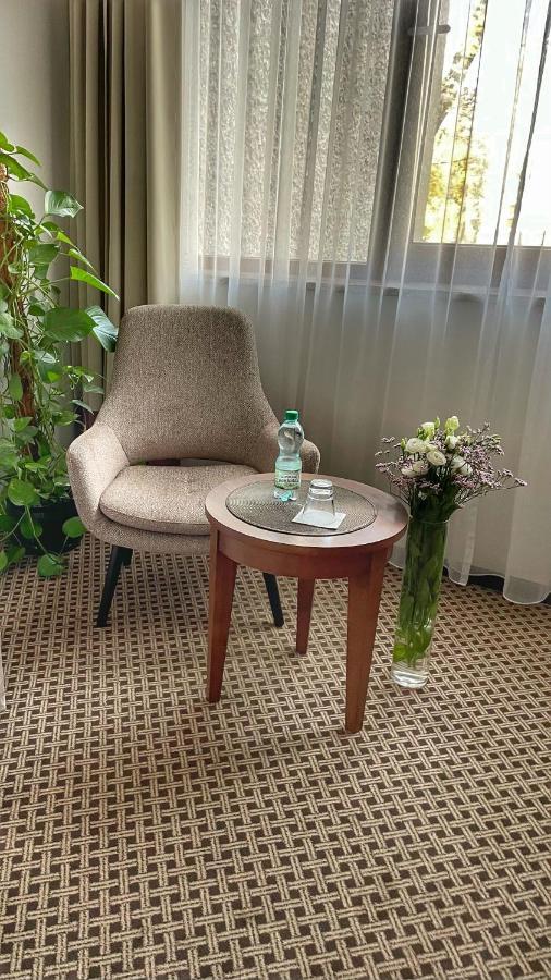Hotel Silvia Gold Gliwice Esterno foto