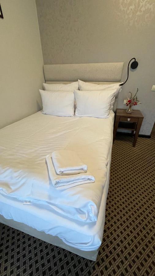 Hotel Silvia Gold Gliwice Esterno foto