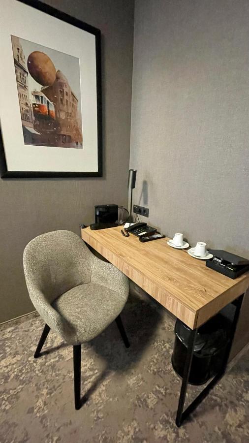Hotel Silvia Gold Gliwice Esterno foto