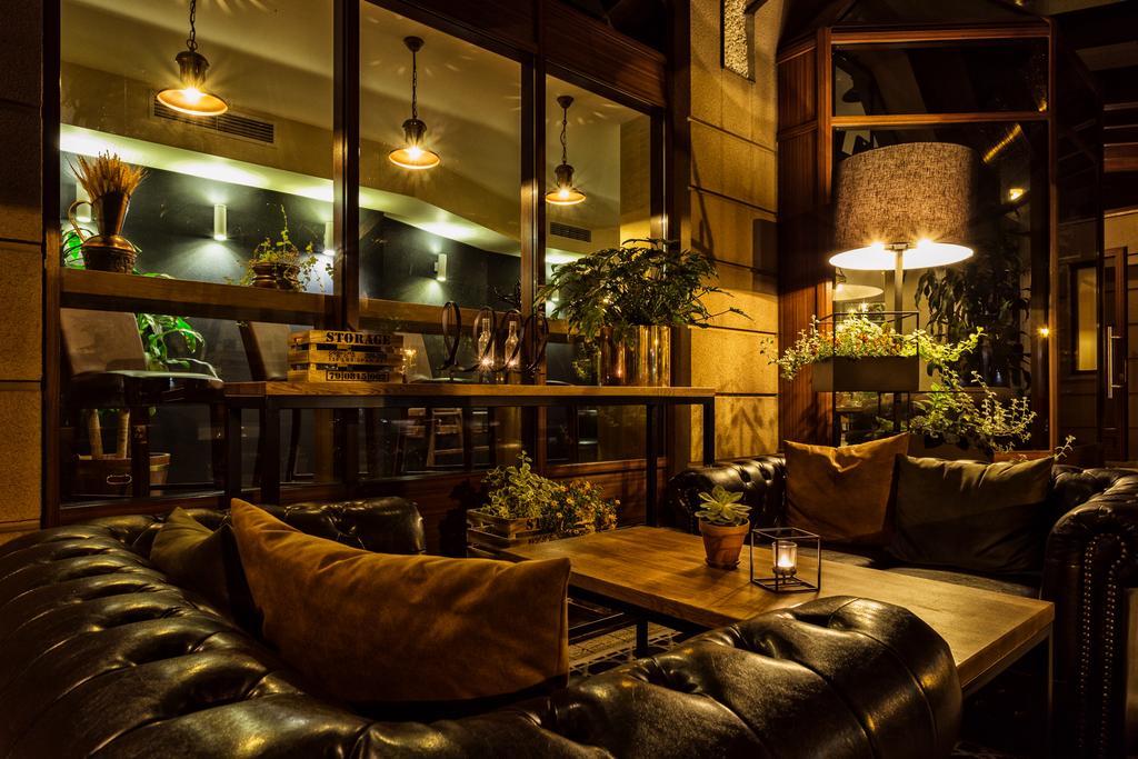 Hotel Silvia Gold Gliwice Esterno foto