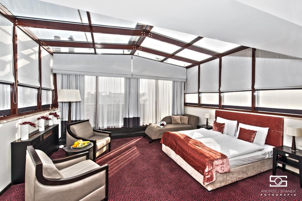 Hotel Silvia Gold Gliwice Esterno foto