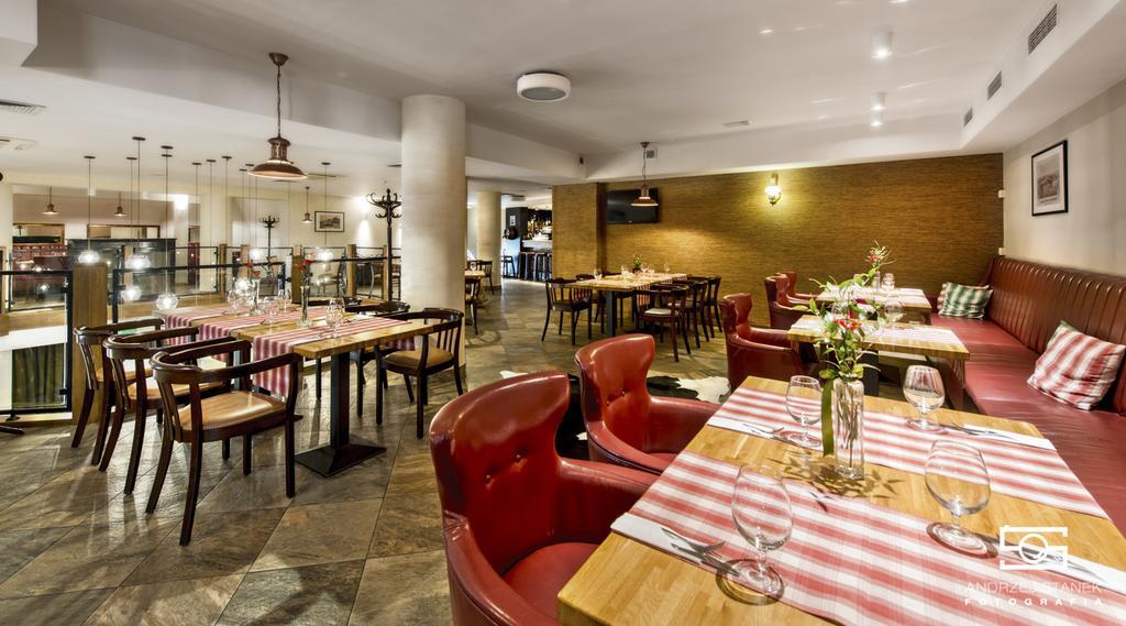 Hotel Silvia Gold Gliwice Esterno foto